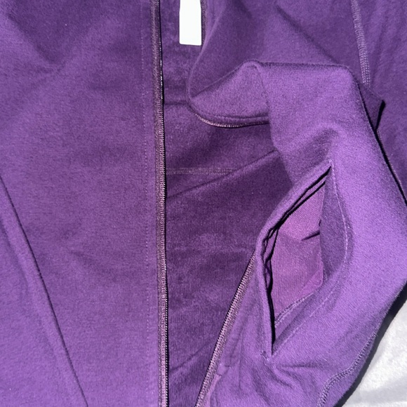 Lululemon Define - Picture 3 of 3